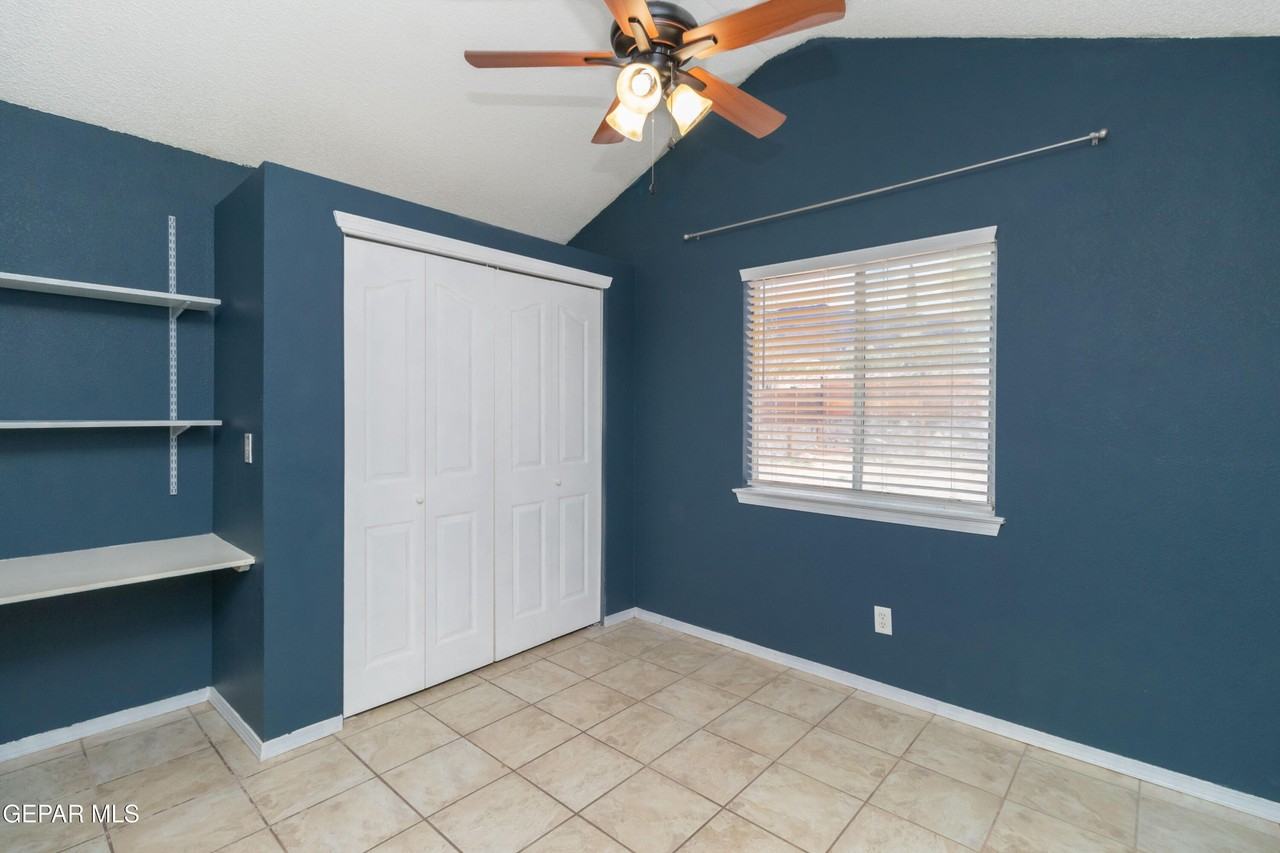 1544 Cherokee Ridge Dr - Photo 4 of 40