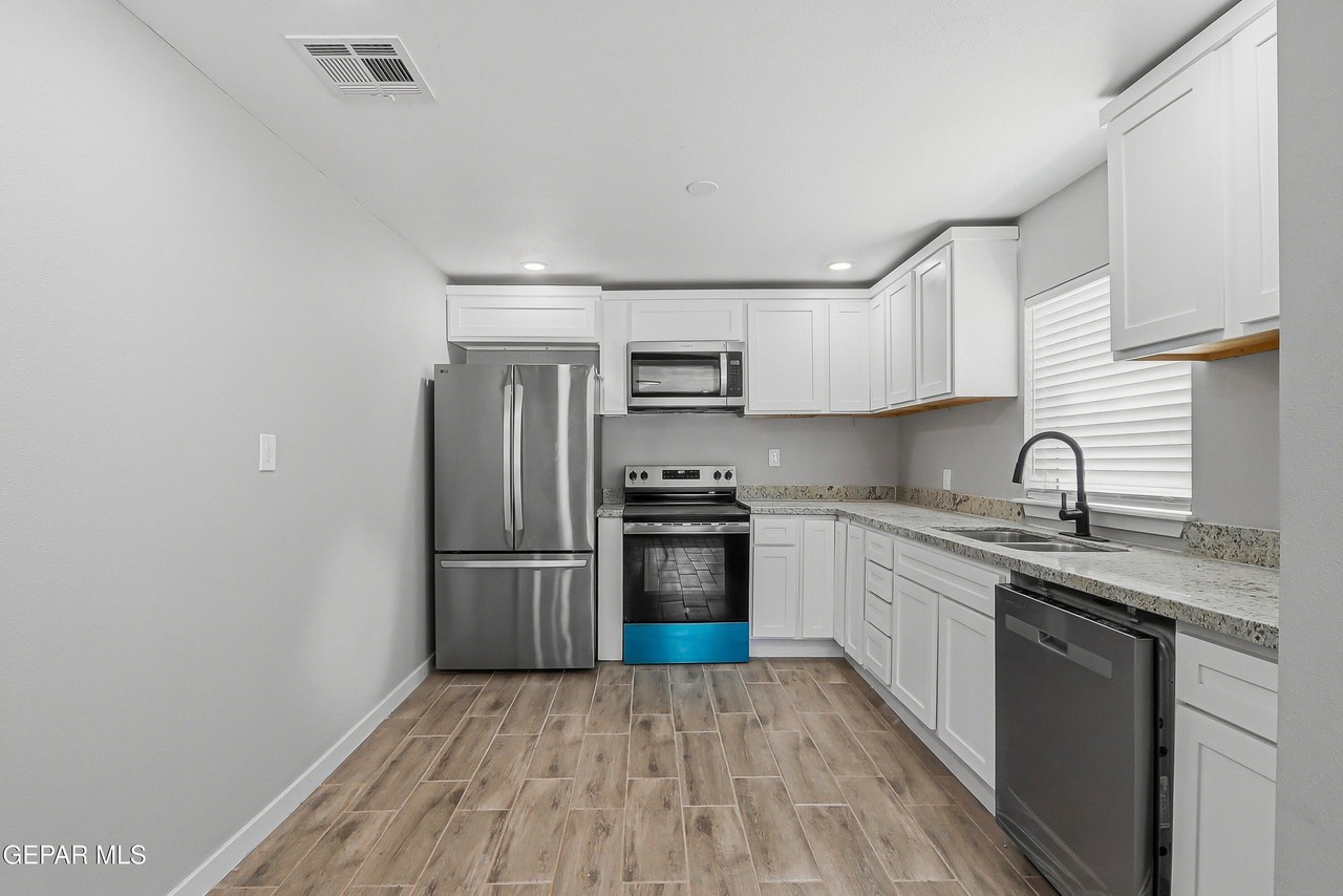 10752 Mellward Rd #A - Photo 5 of 22