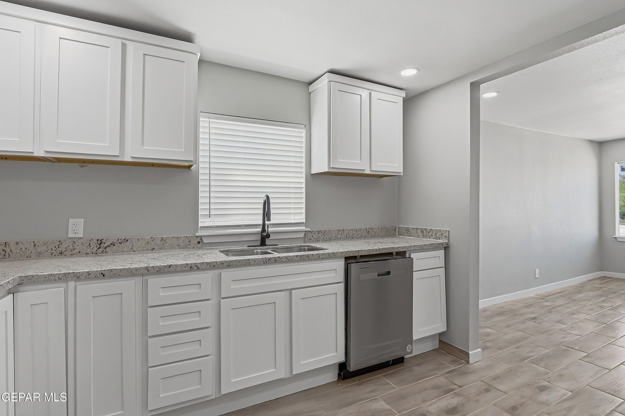 10752 Mellward Rd #A - Photo 6 of 22