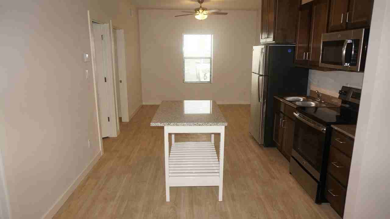 1061 Ranger St #7 - Photo 3 of 12