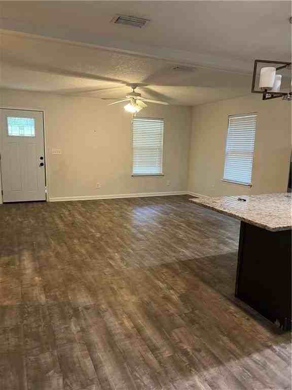 409 Lakewood Ave - Photo 2 of 9