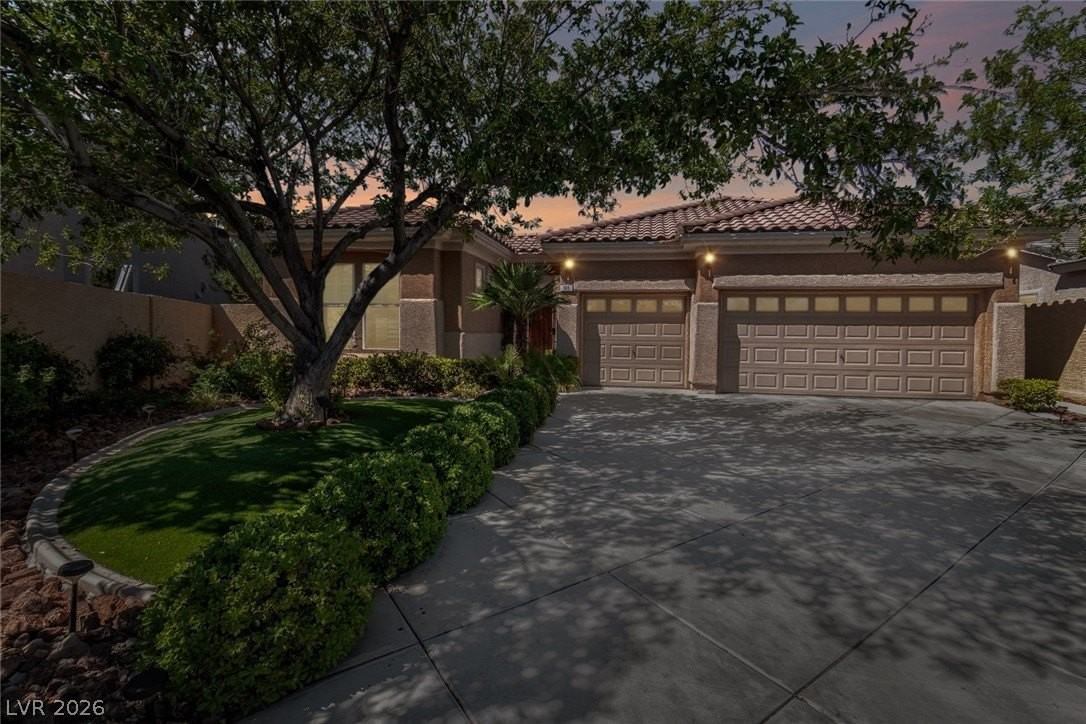 305 Corsicana St - Photo 4 of 37
