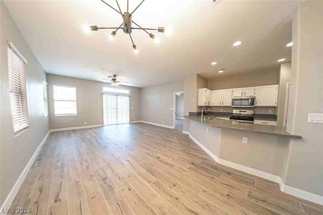 7245 Lost Shadow Ct - Photo 5 of 44