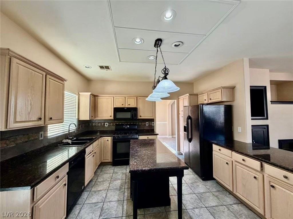2467 Sheltered Meadows Ln - Photo 5 of 19
