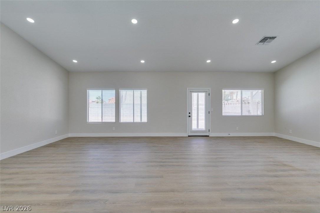 272 Grand Teton Dr - Photo 4 of 14