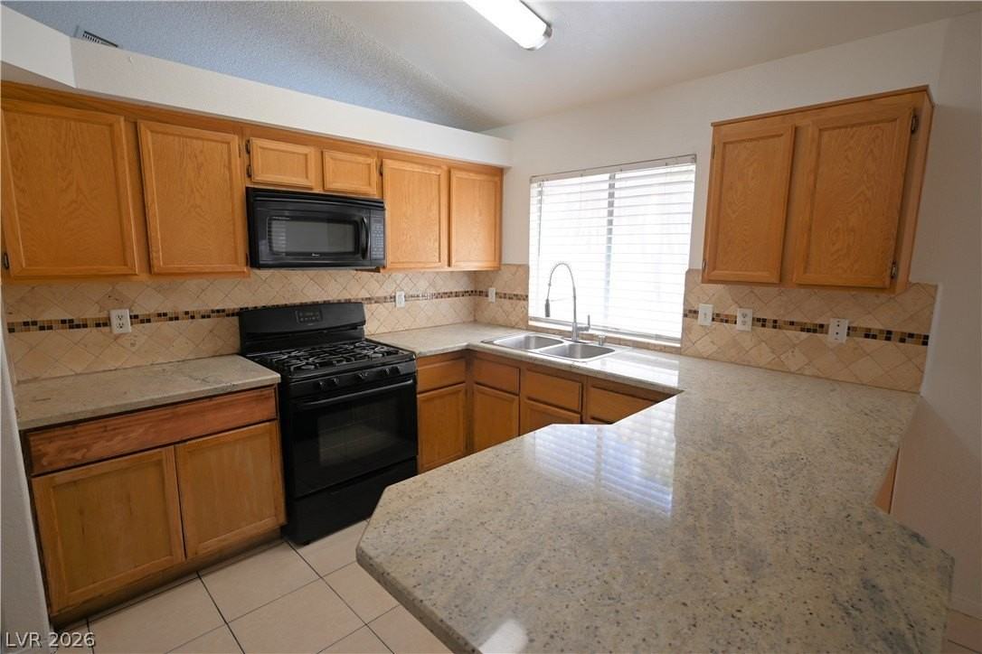 4156 Overbrook Dr - Photo 3 of 40