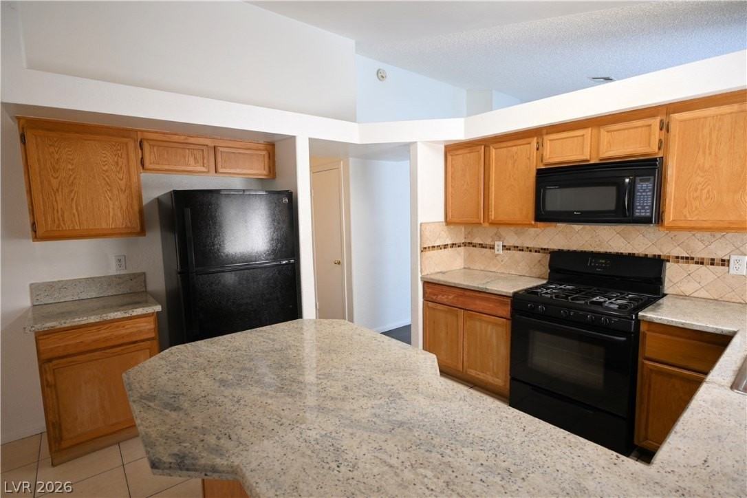 4156 Overbrook Dr - Photo 4 of 40
