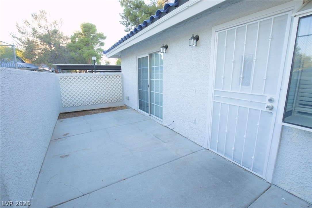 2112 Willowbury Dr #C - Photo 4 of 22