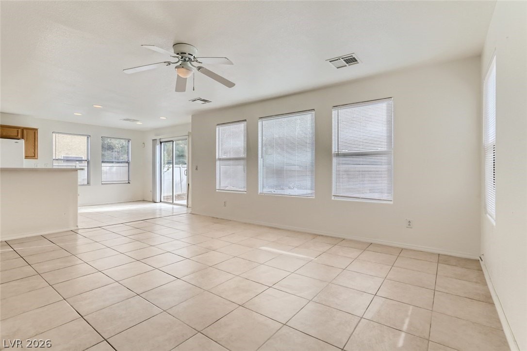 2537 Begonia Valley Ave - Photo 2 of 26