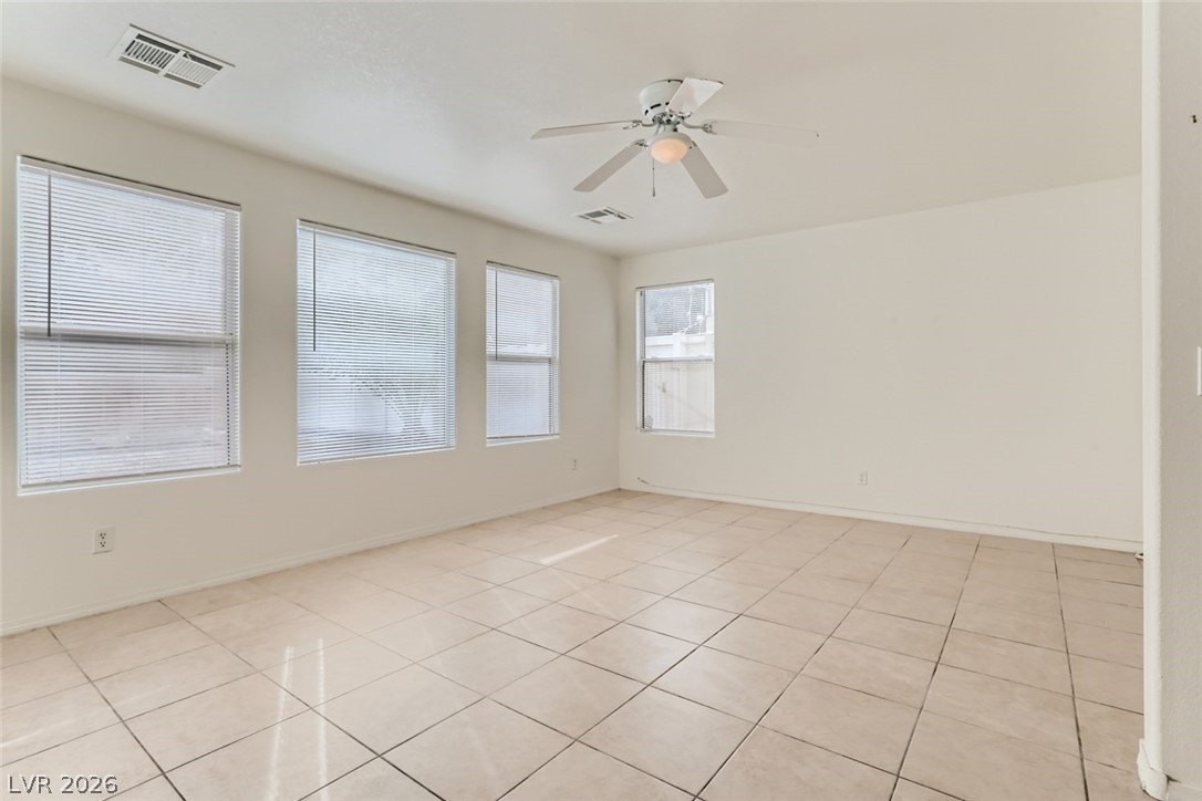 2537 Begonia Valley Ave - Photo 3 of 26