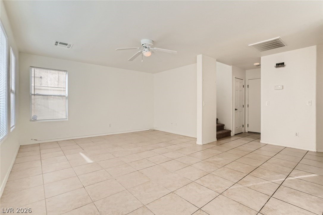 2537 Begonia Valley Ave - Photo 4 of 26