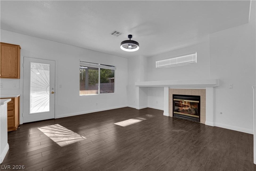 7063 Pacific Coast St - Photo 7 of 42