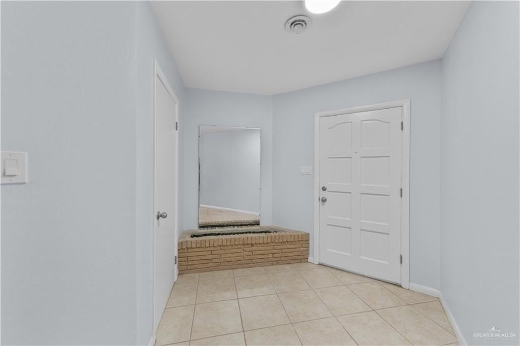 1201 N Glasscock Rd - Photo 4 of 26