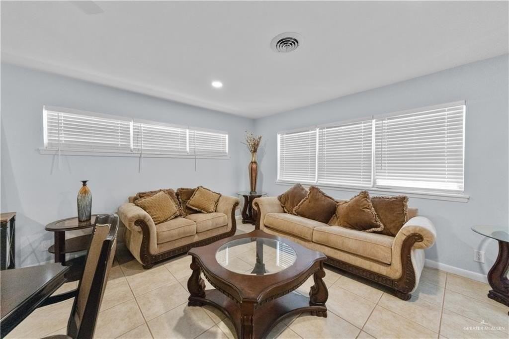 1201 N Glasscock Rd - Photo 5 of 26