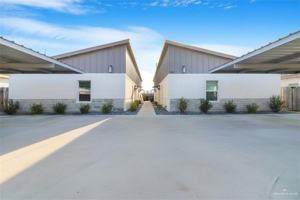 featured image of 1634 Playa Dr #3