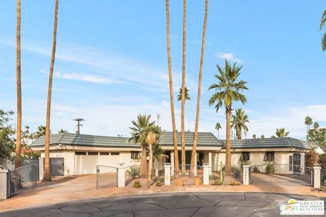 73484 Tamarisk St - Photo 3 of 39