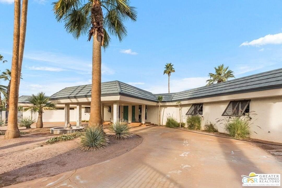 73484 Tamarisk St - Photo 5 of 39