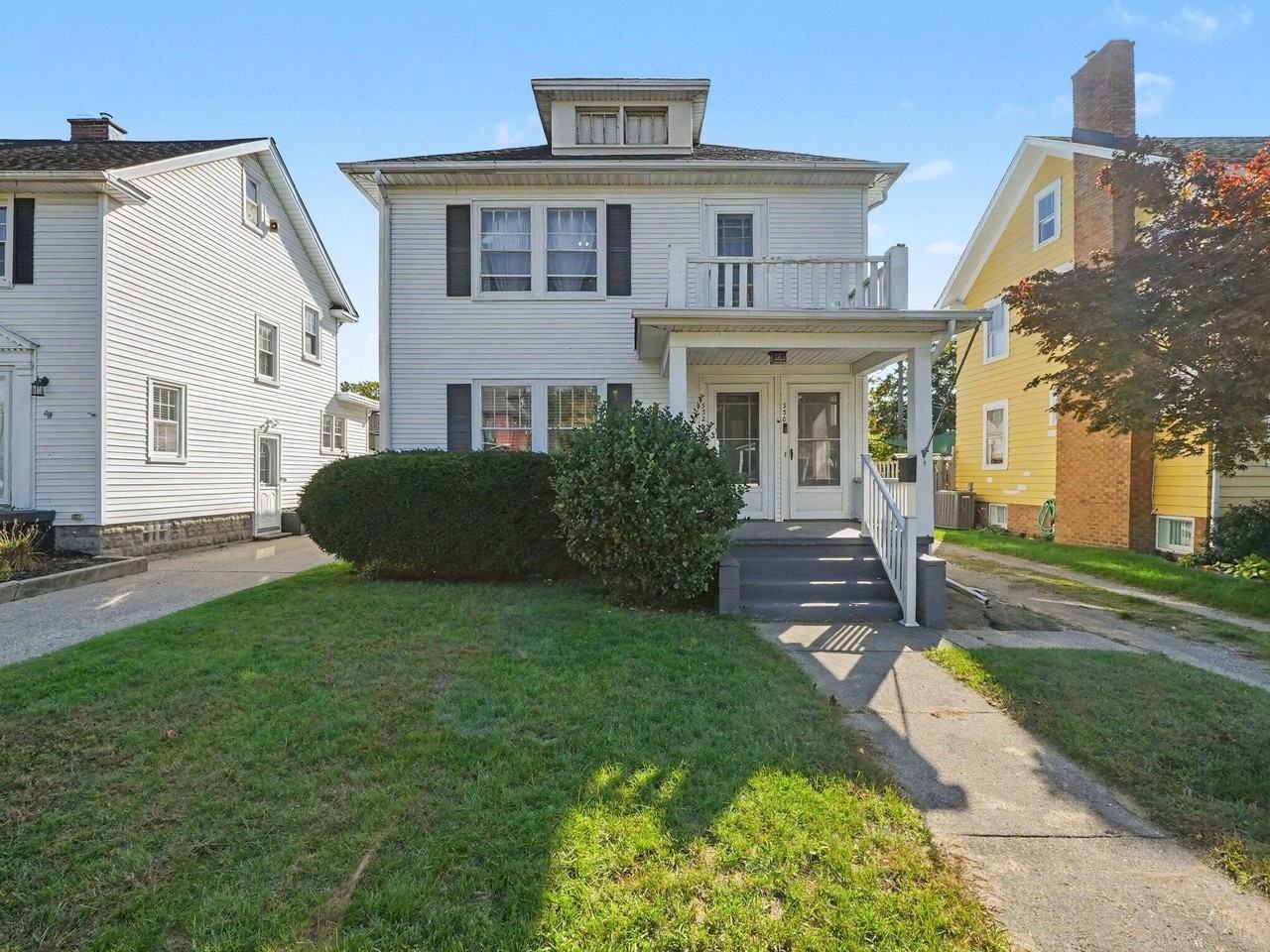 532 Godfroy Ave - Photo 2 of 26