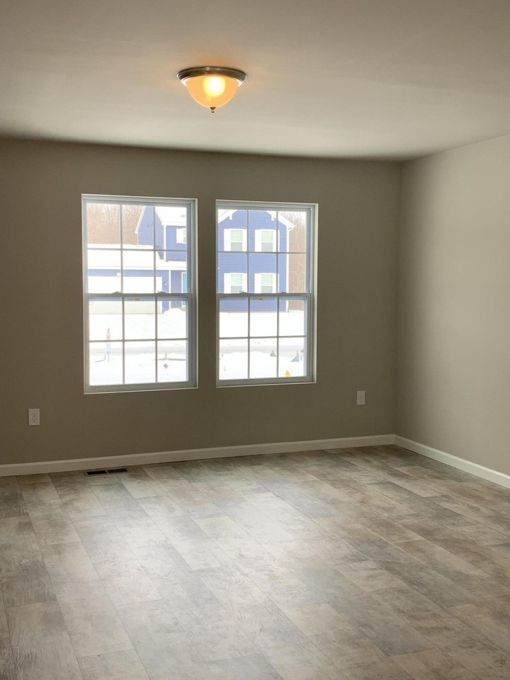 1453 Weatherstone Ln - Photo 5 of 16