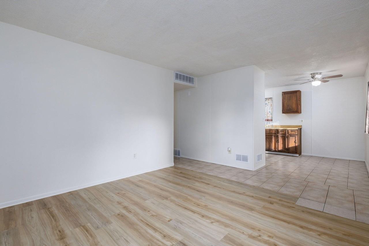 887 Kettering Ave - Photo 7 of 24