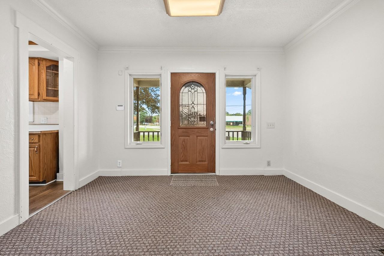 3743 Gull Rd - Photo 5 of 26