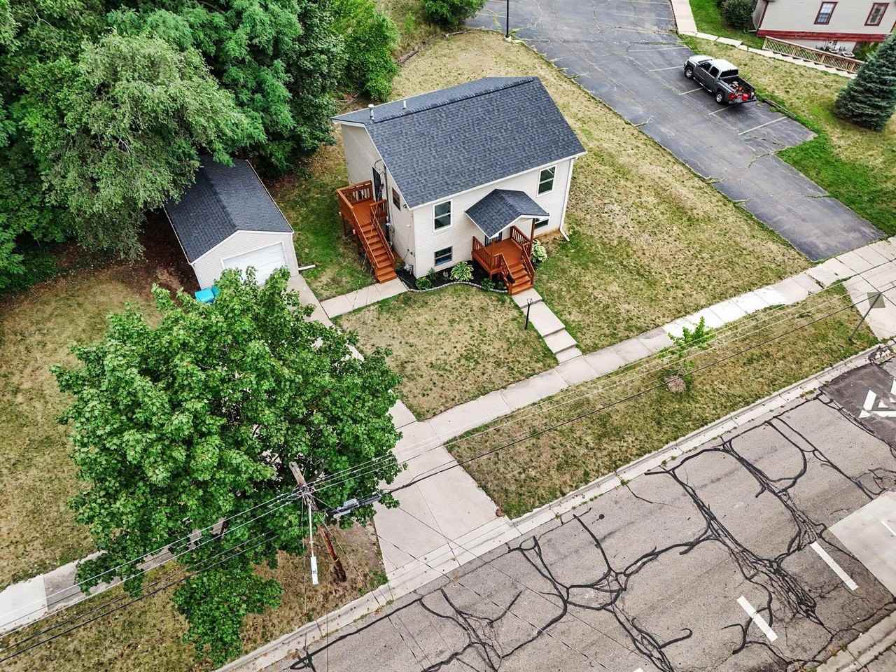 524 Charlotte Ave - Photo 2 of 26