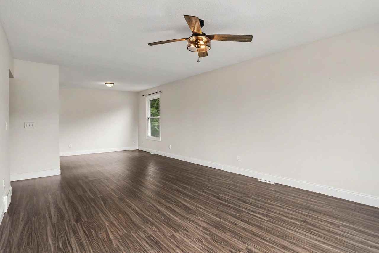 524 Charlotte Ave - Photo 6 of 26