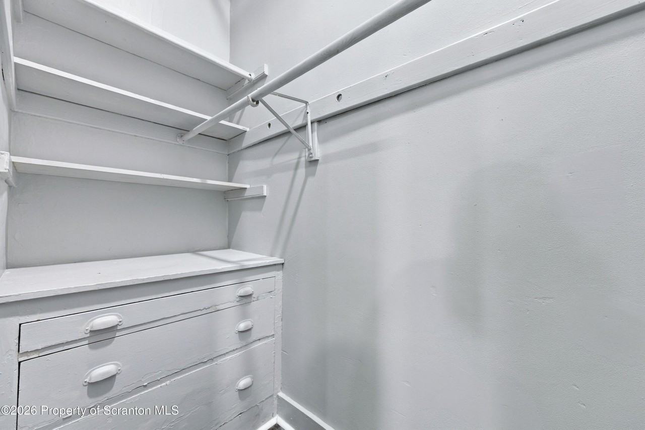 1140 Olive St #3 - Photo 7 of 9