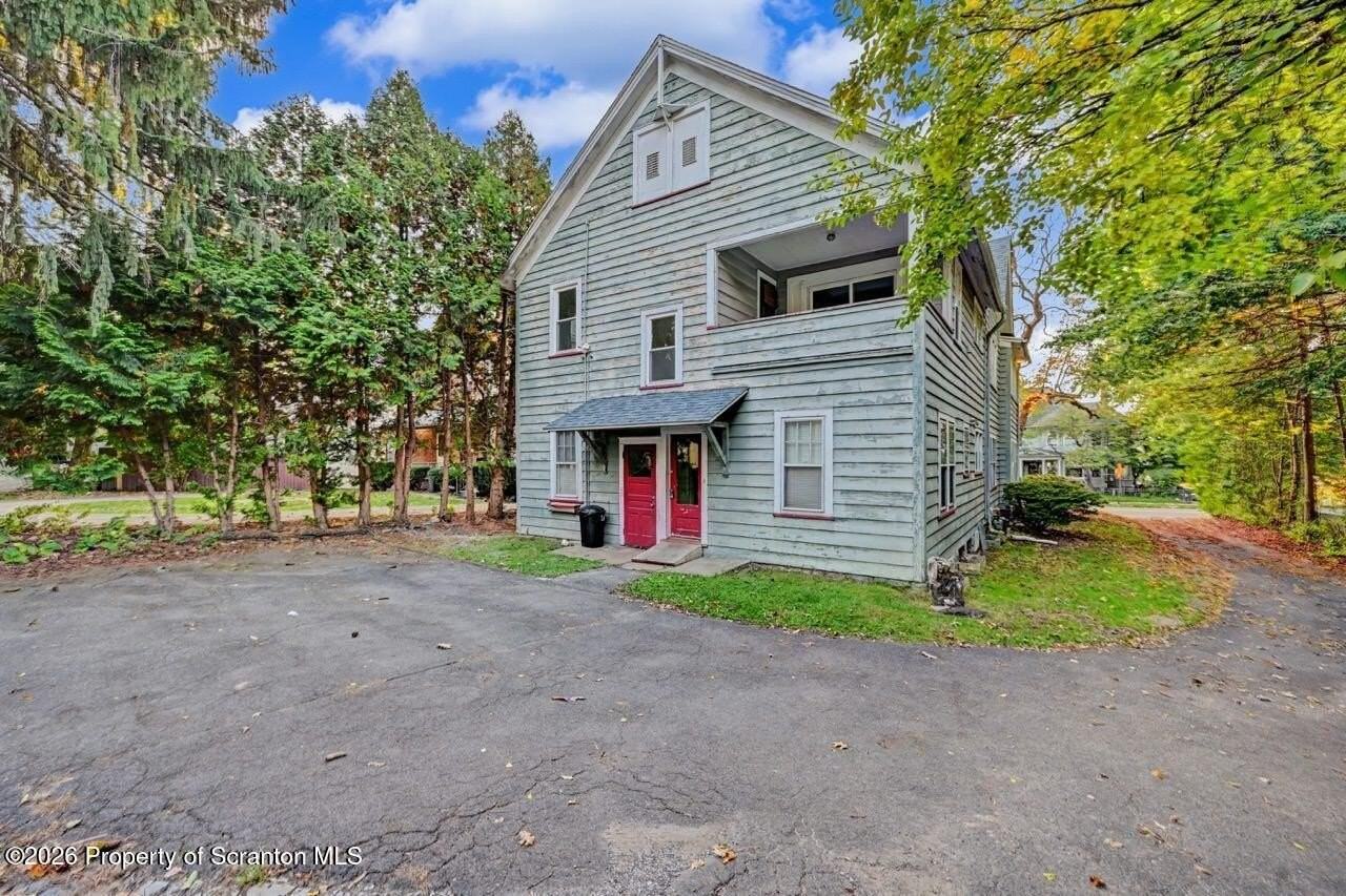 1518 Wyoming Ave - Photo 3 of 34