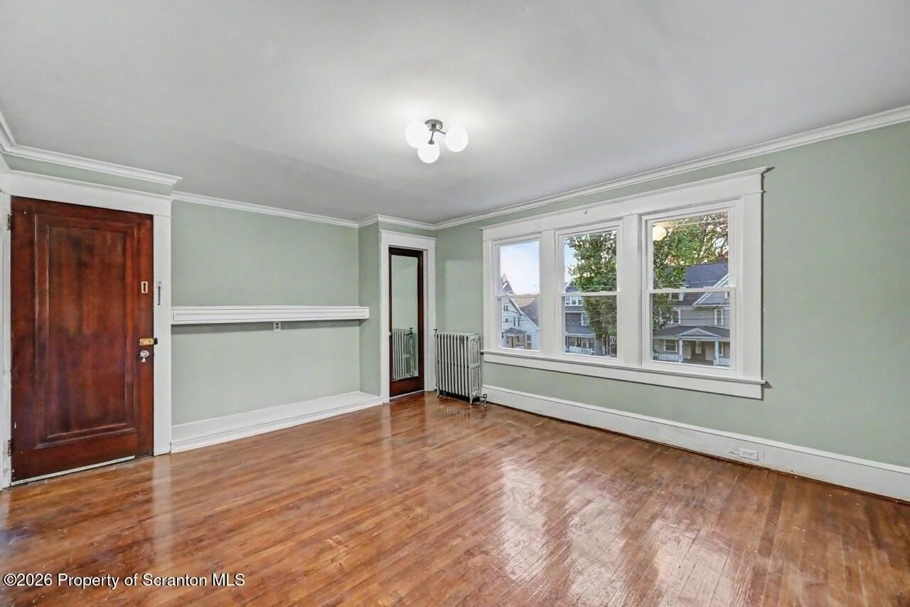 1518 Wyoming Ave - Photo 5 of 34