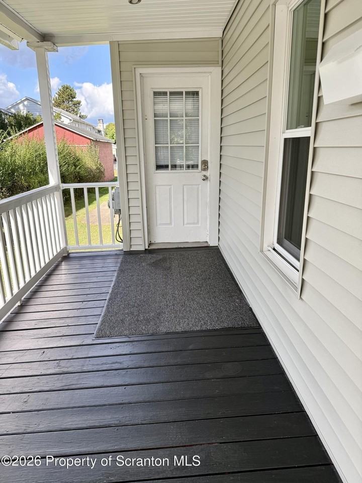 39 Susquehanna Ave - Photo 2 of 22