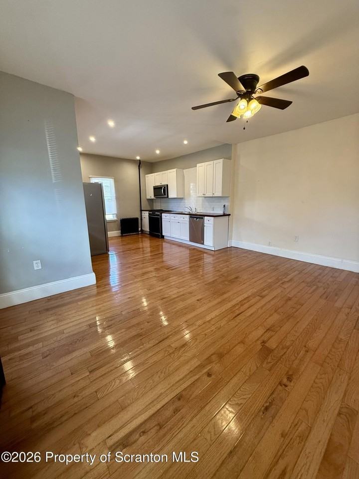 39 Susquehanna Ave - Photo 7 of 22