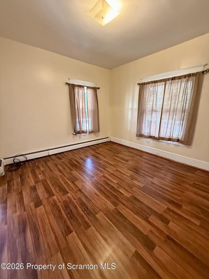 37 Susquehanna Ave - Photo 5 of 18