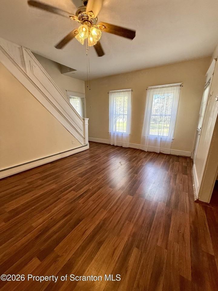 37 Susquehanna Ave - Photo 6 of 18