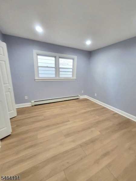 415 7th St #2 - Photo 4 of 7