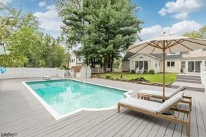 featured image of 10 Jensen Ct