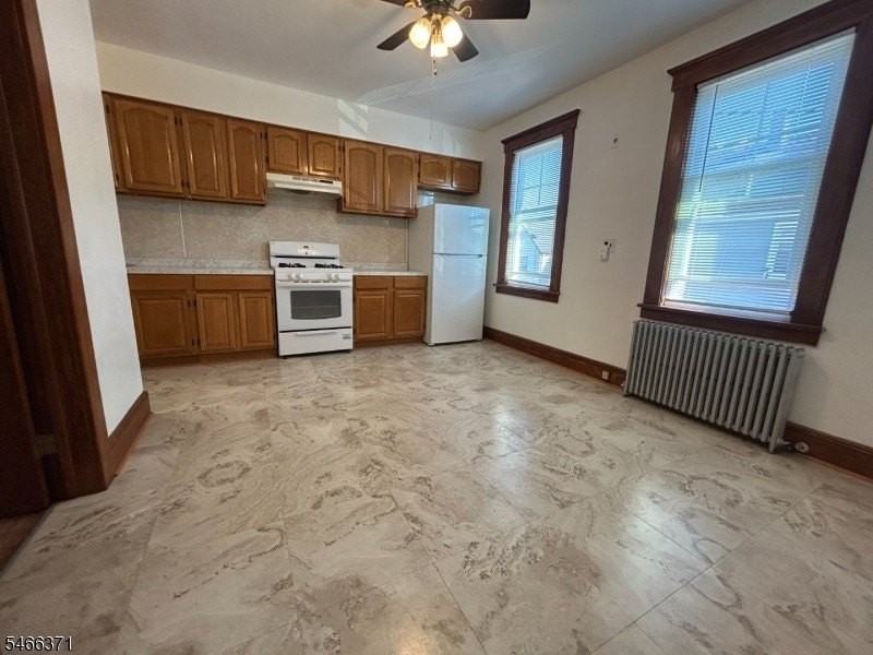 134 Ray St - Photo 4 of 21