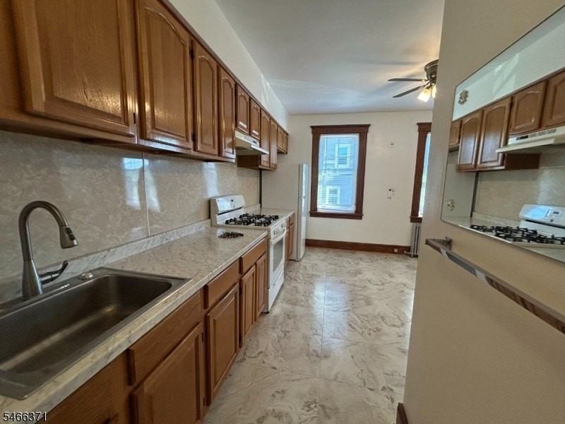 134 Ray St - Photo 6 of 21