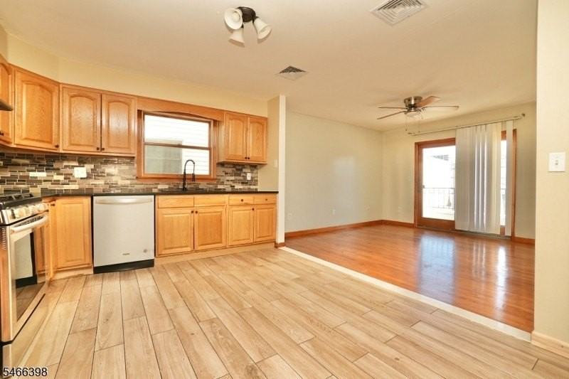 616 N 9th St #1 - Photo 5 of 22