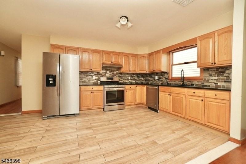 616 N 9th St #1 - Photo 7 of 22