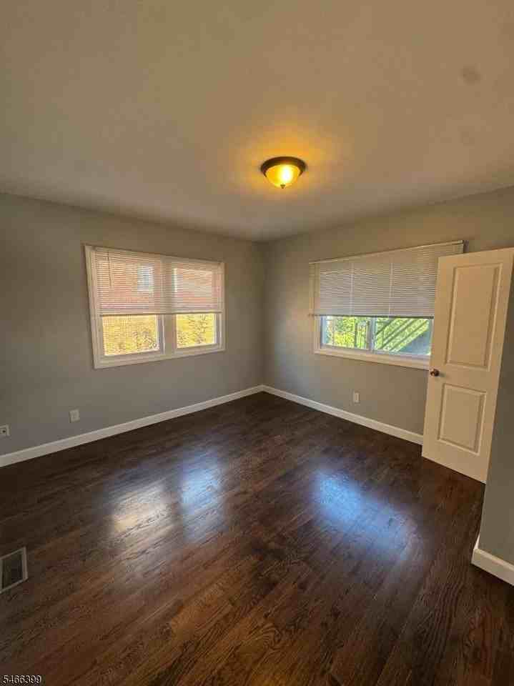 245 Halsey Rd #3 - Photo 6 of 10