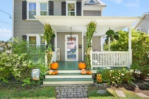 featured image of 15 Lake Rd