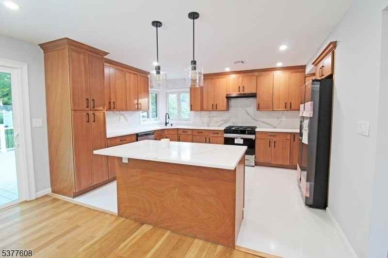 96 Newton Sparta Rd - Photo 3 of 21