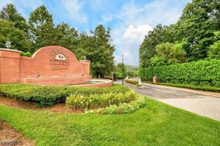 486 Cambridge Dr - Photo 1 of 1