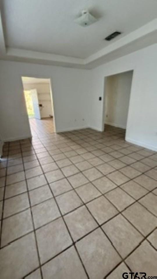 435 Georgia Ave - Photo 4 of 10