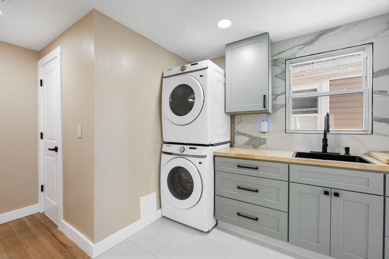 416 Cator Ave #2 - Photo 3 of 16