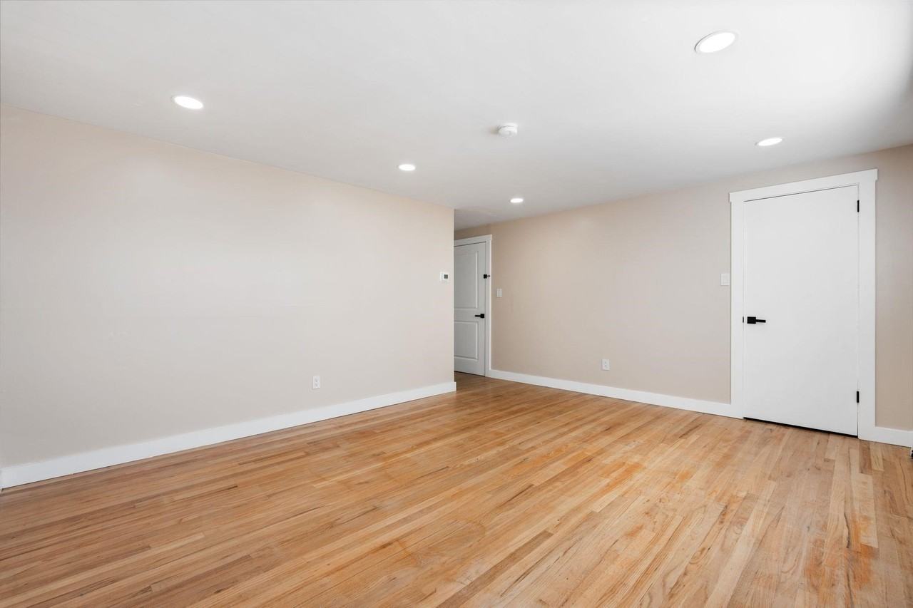 416 Cator Ave #2 - Photo 7 of 16