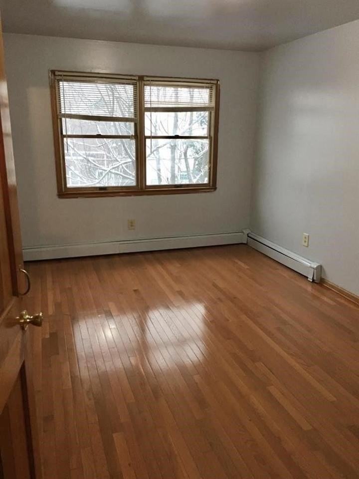 95 Sanford Pl #1 - Photo 7 of 8