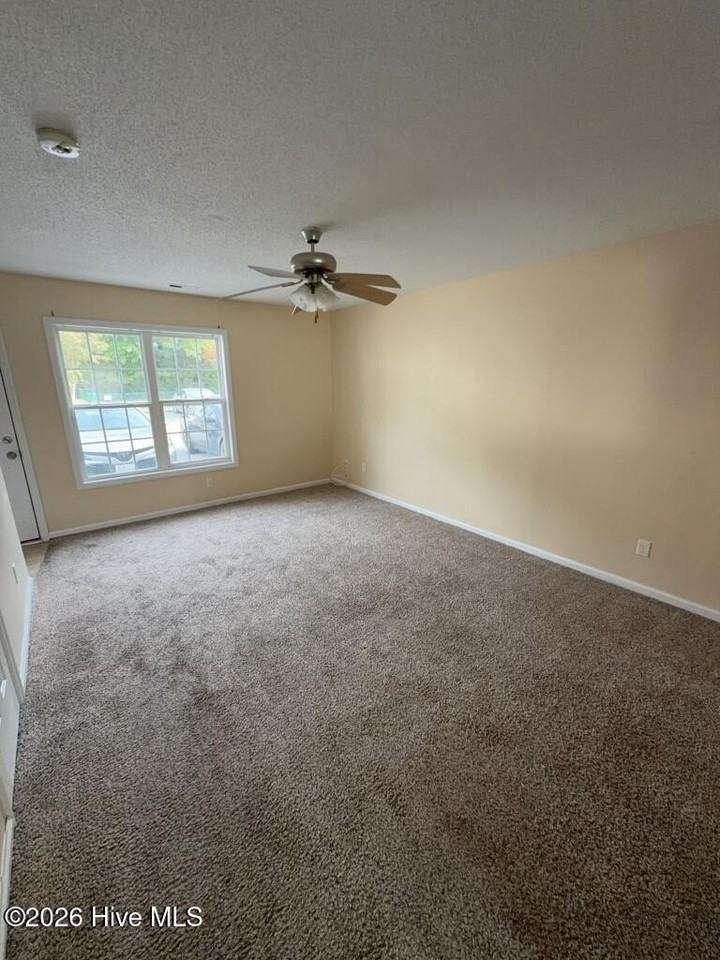 168 Cornerstone Pl - Photo 3 of 9