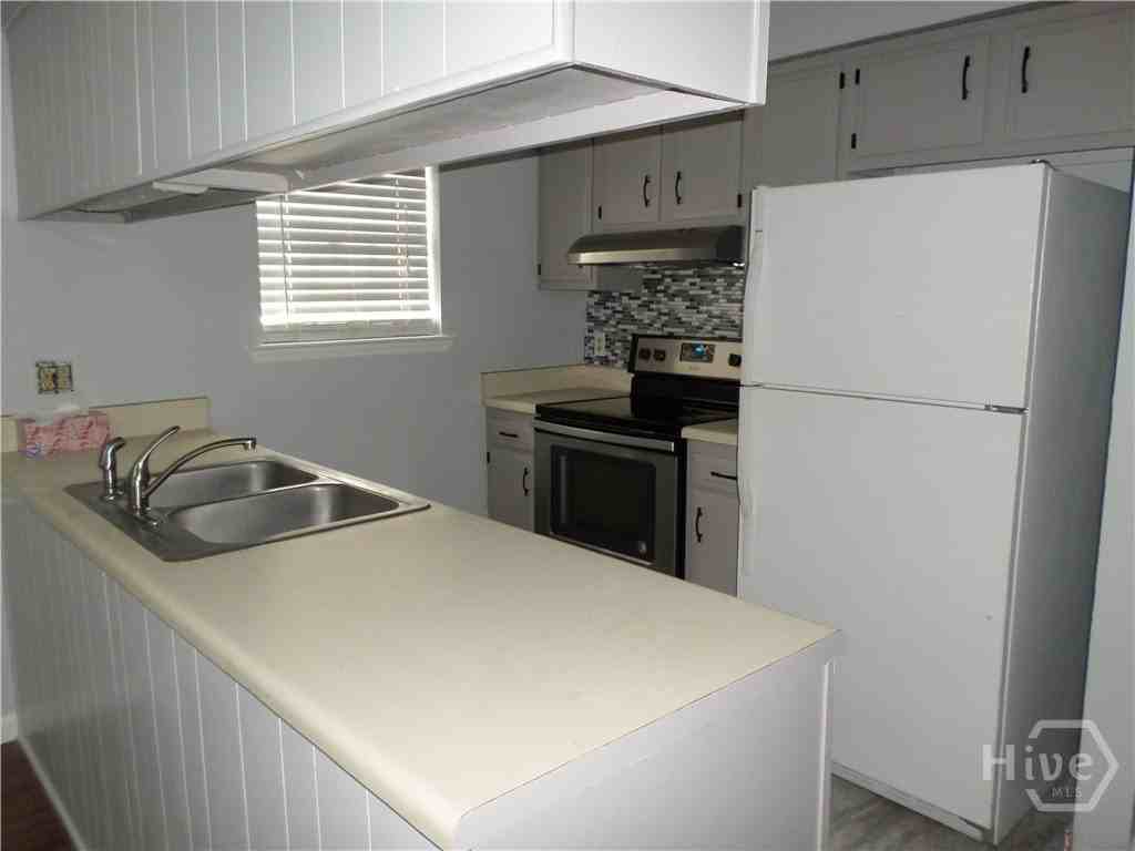 6 Peach Ct - Photo 4 of 16